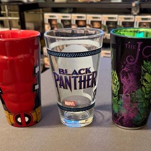 Marvel Glass Set - Red, Black, Green